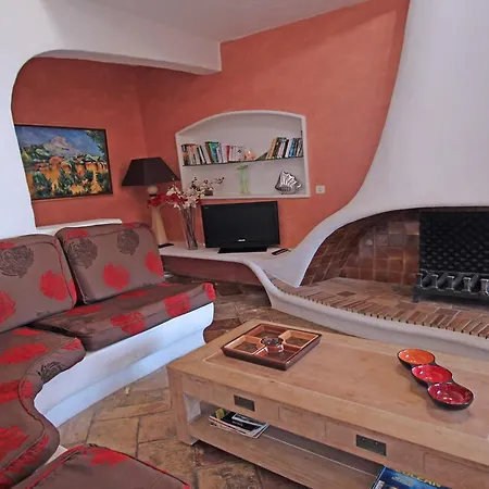 Van Gogh Villa