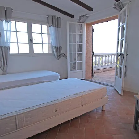 Van Gogh Villa *